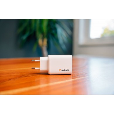 Incarcator USB VERBATIM Essentials GaN Charger 65W / 2x USB-C, 1x USB-A / White