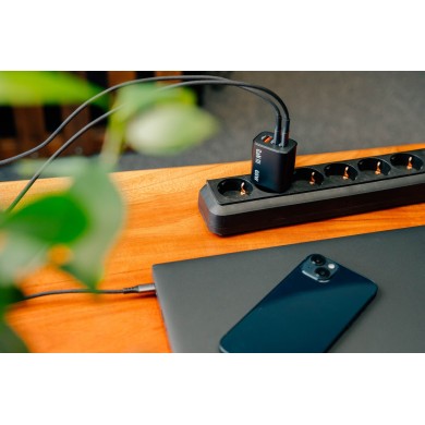 Incarcator USB VERBATIM Essentials GaN Charger 65W / 2x USB-C, 1x USB-A / Black